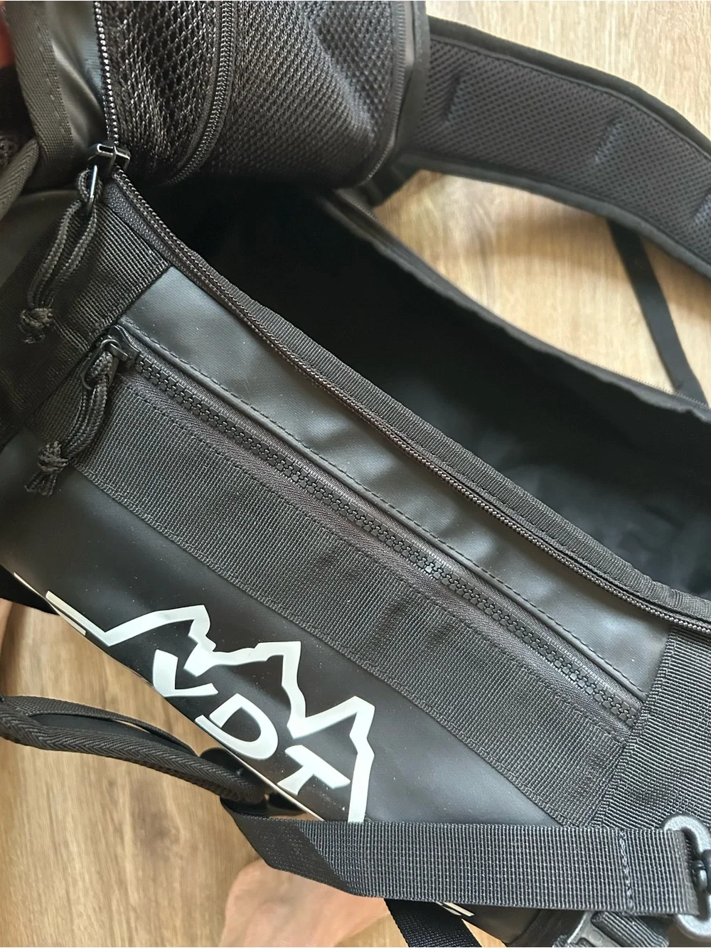 Helly Hansen Duffle Bag 30L, converts to backpack. Waterproof, soft, material